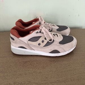 Saucony size 11 sneakers barely worn